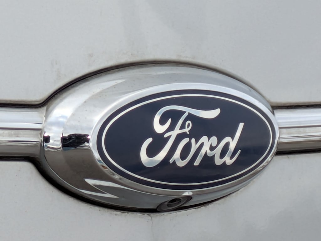 Thumbnail: 2017 Ford Taurus - 6