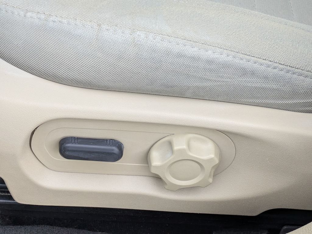 Thumbnail: 2017 Ford Taurus - 25