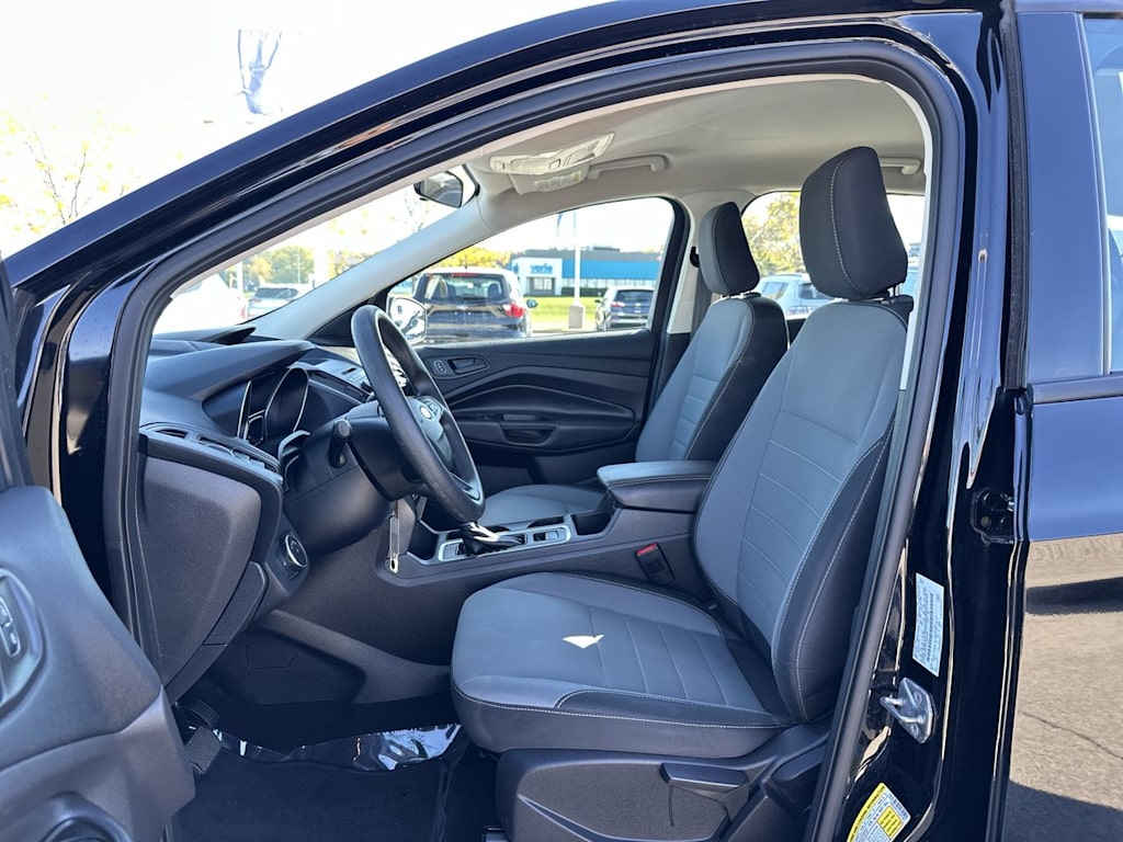 2018 Ford Escape S 9