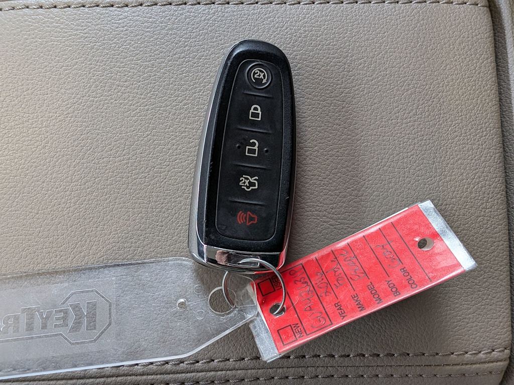 Thumbnail: 2016 Ford Escape - 19