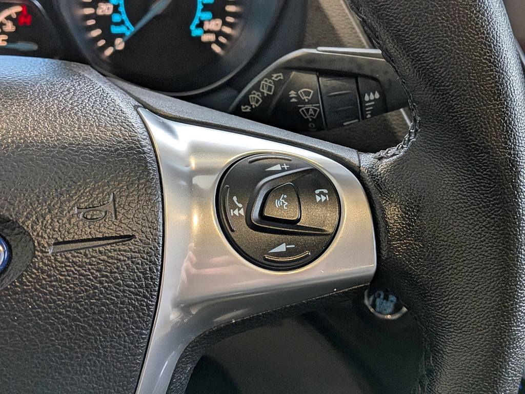 Thumbnail: 2016 Ford Escape - 32