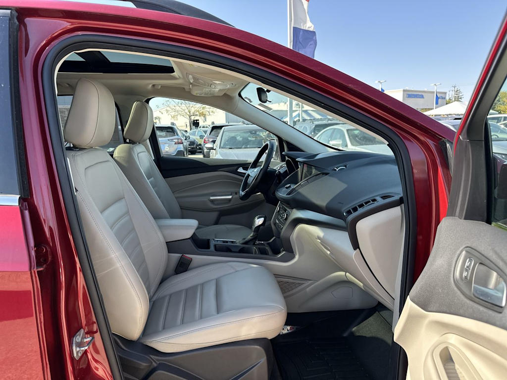 2019 Ford Escape SEL 11