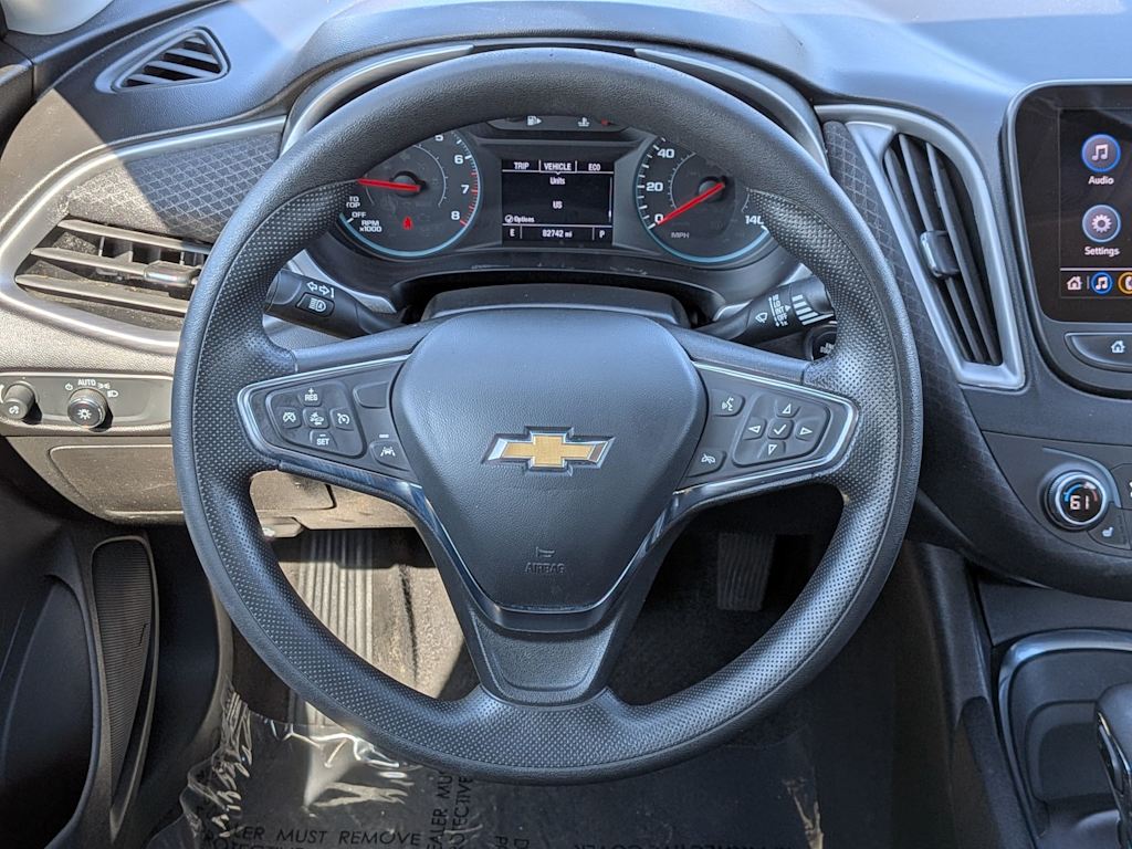 Thumbnail: 2023 Chevrolet Malibu - 10