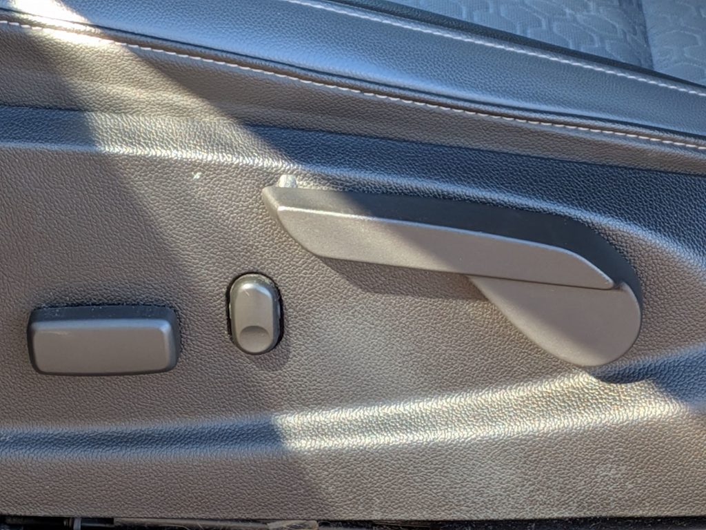 Thumbnail: 2021 Chevrolet Colorado - 23