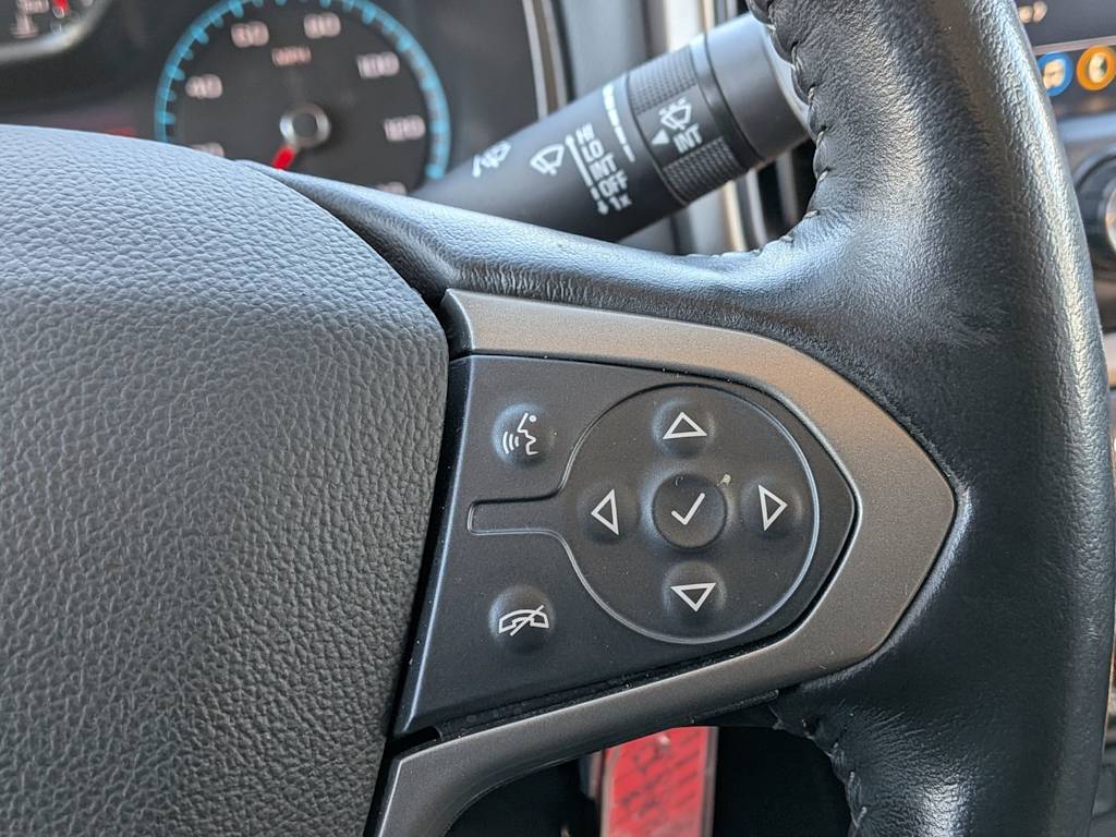 Thumbnail: 2021 Chevrolet Colorado - 26