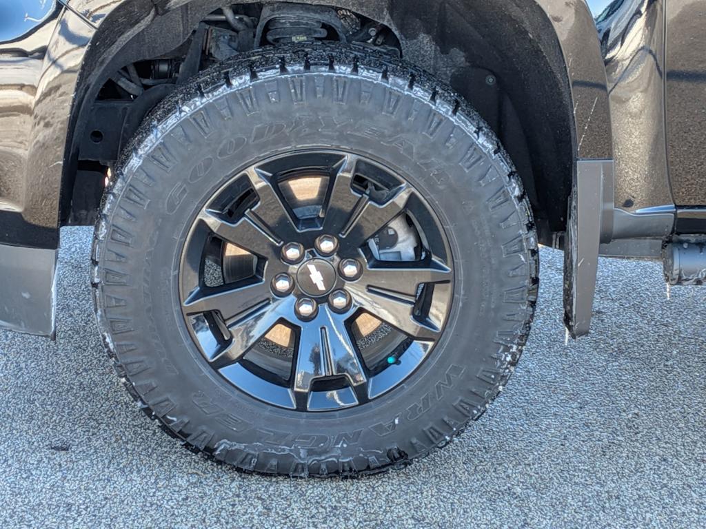 Thumbnail: 2021 Chevrolet Colorado - 8