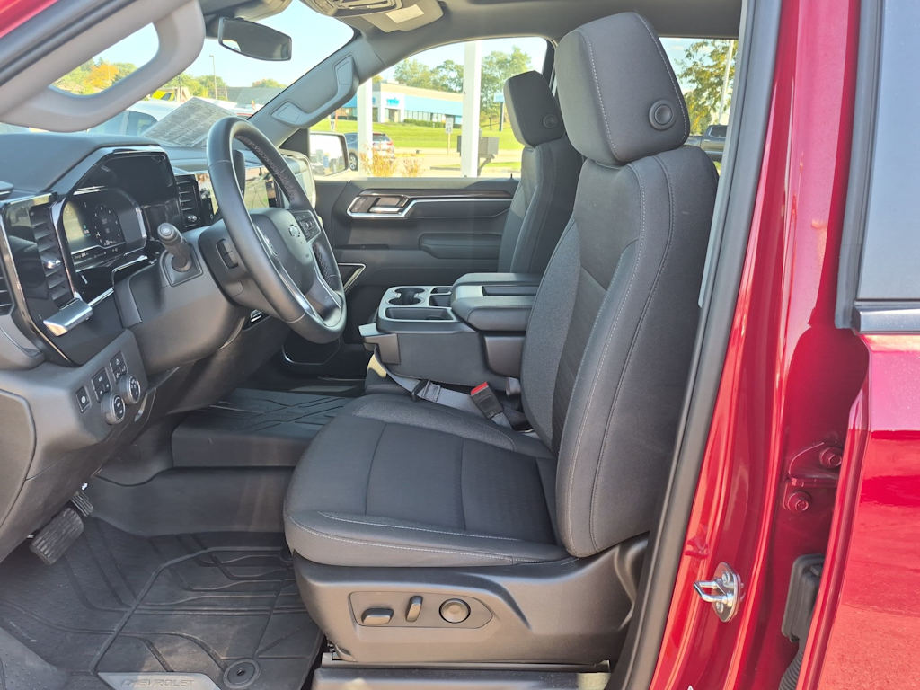Thumbnail: 2025 Chevrolet Silverado 1500 - 10