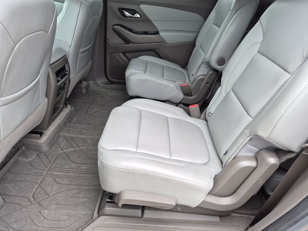 Thumbnail: 2018 Chevrolet Traverse - 27