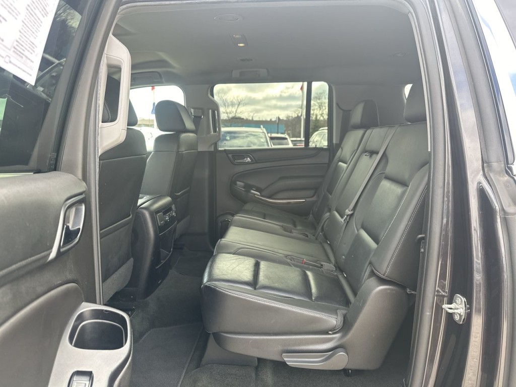 2018 Chevrolet Suburban 1500 LT 21