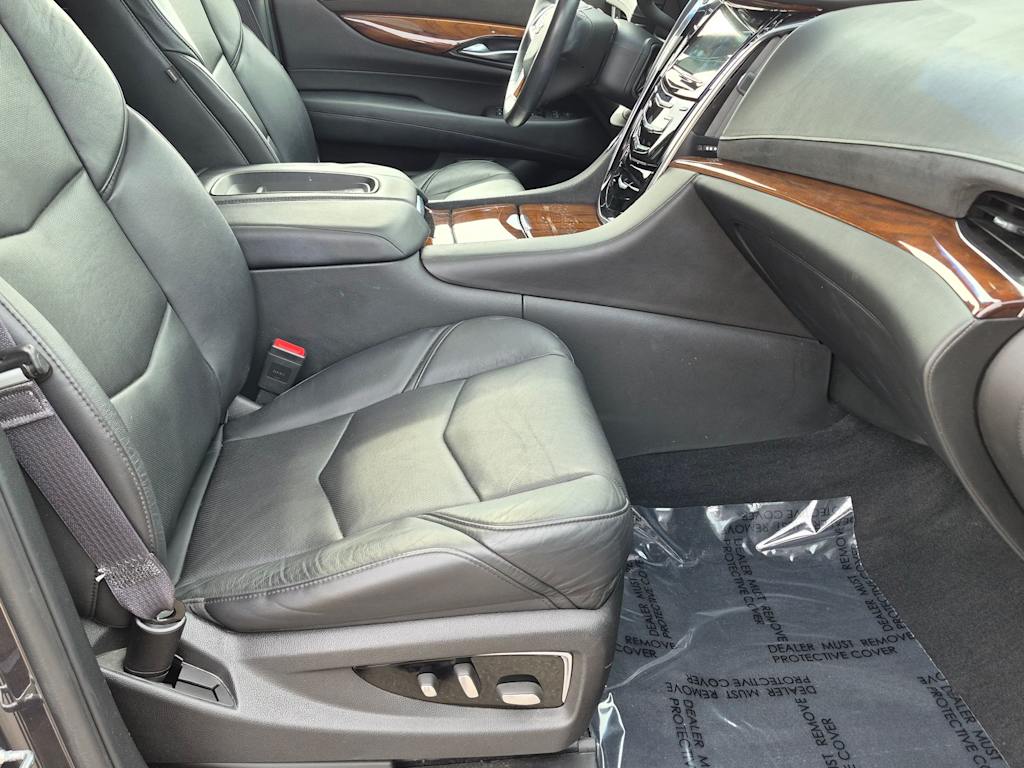 Thumbnail: 2016 Cadillac Escalade - 10