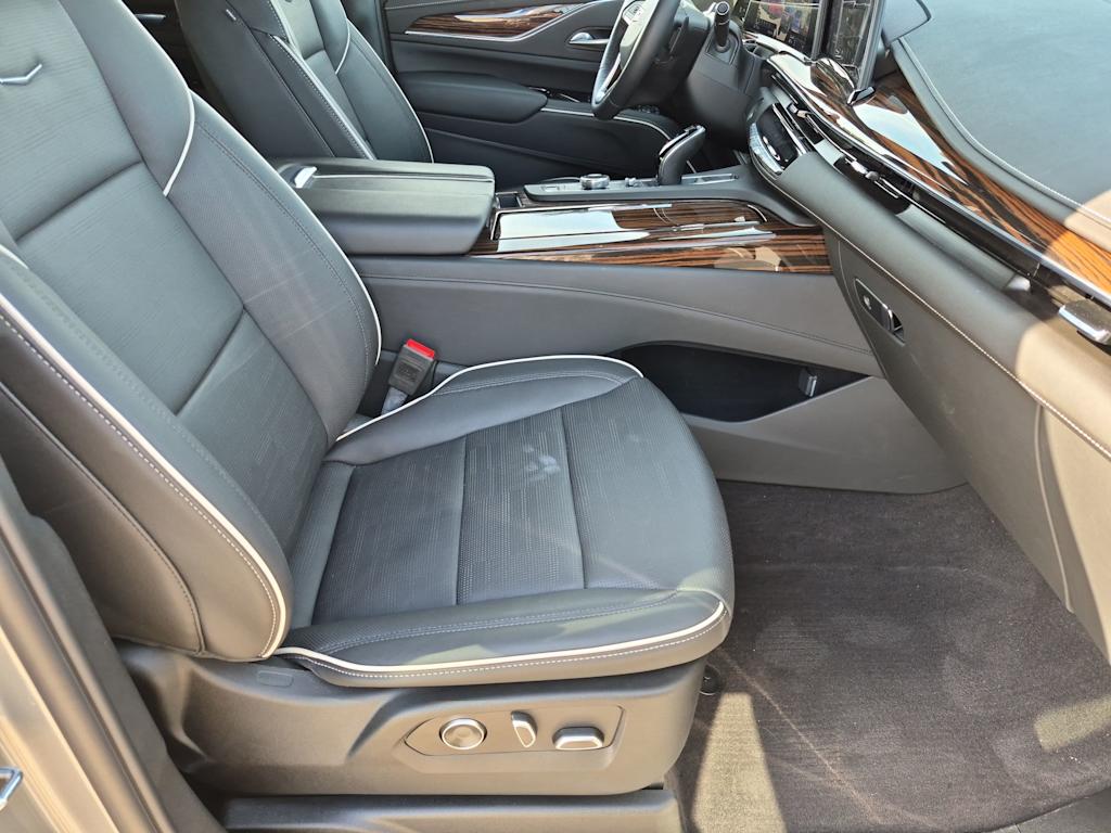 Thumbnail: 2024 Cadillac Escalade - 11