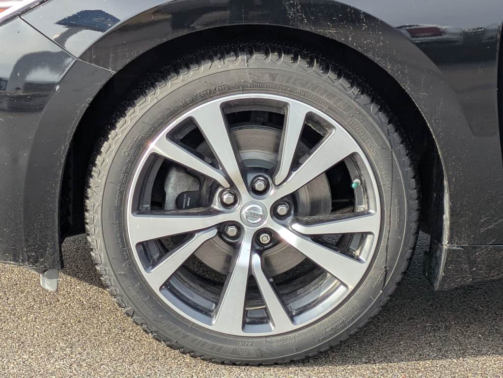 Thumbnail: 2017 Nissan Maxima - 8