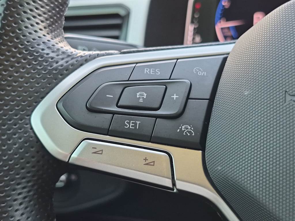 Thumbnail: 2021 Volkswagen Atlas - 31