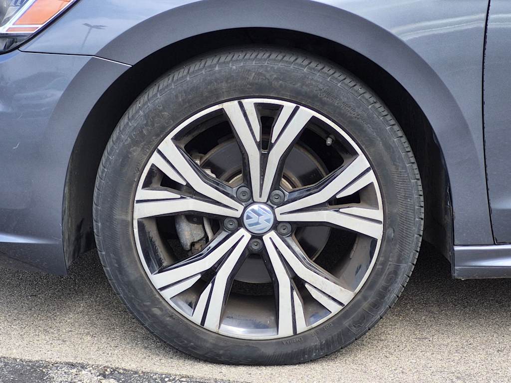 Thumbnail: 2022 Volkswagen Passat - 8