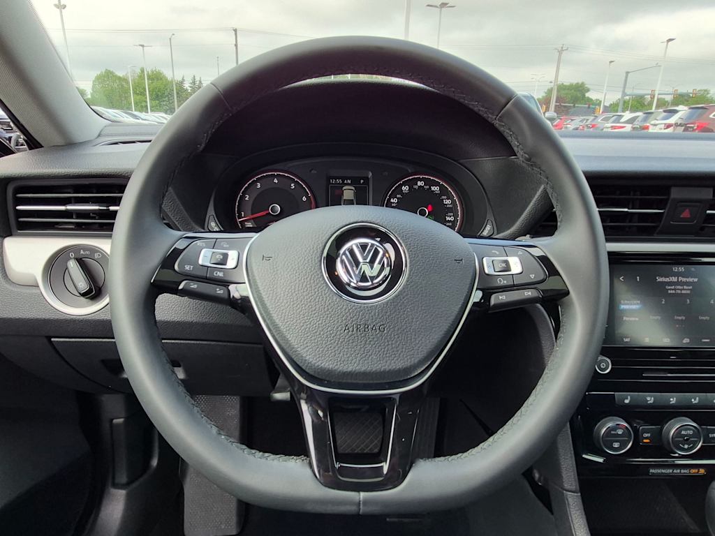 Thumbnail: 2022 Volkswagen Passat - 43