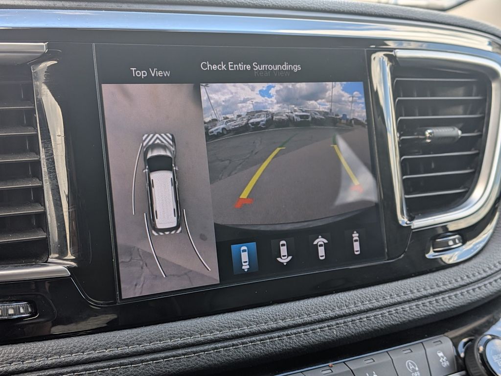 Thumbnail: 2018 Chrysler Pacifica - 33