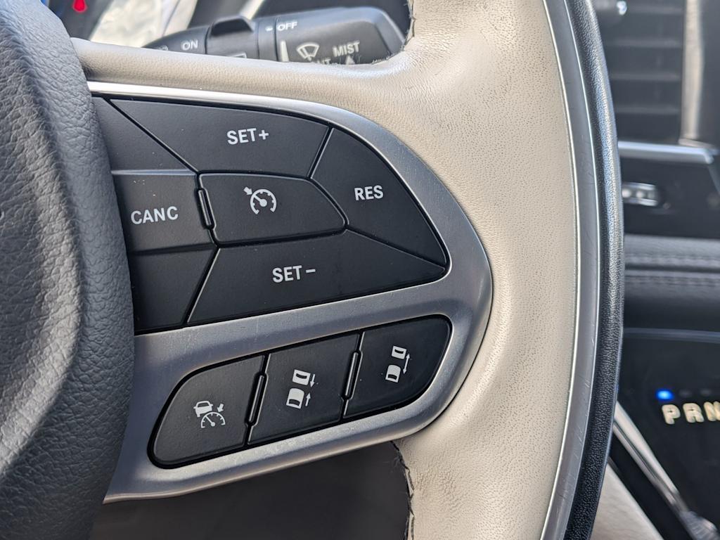 Thumbnail: 2018 Chrysler Pacifica - 31