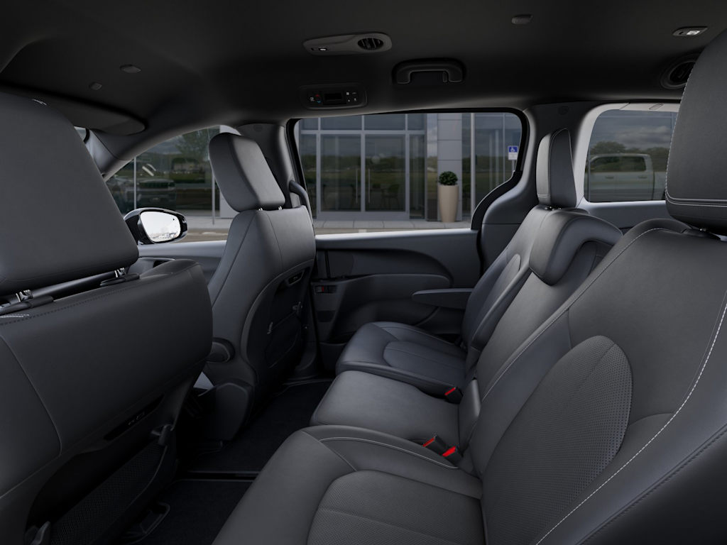 Thumbnail: 2027 Chrysler Pacifica - 10