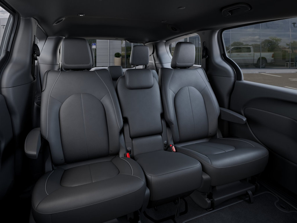 Thumbnail: 2027 Chrysler Pacifica - 8