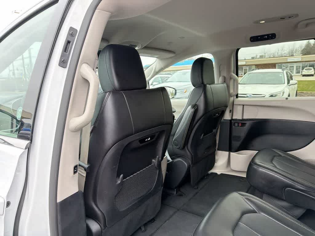 Thumbnail: 2024 Chrysler Pacifica - 12