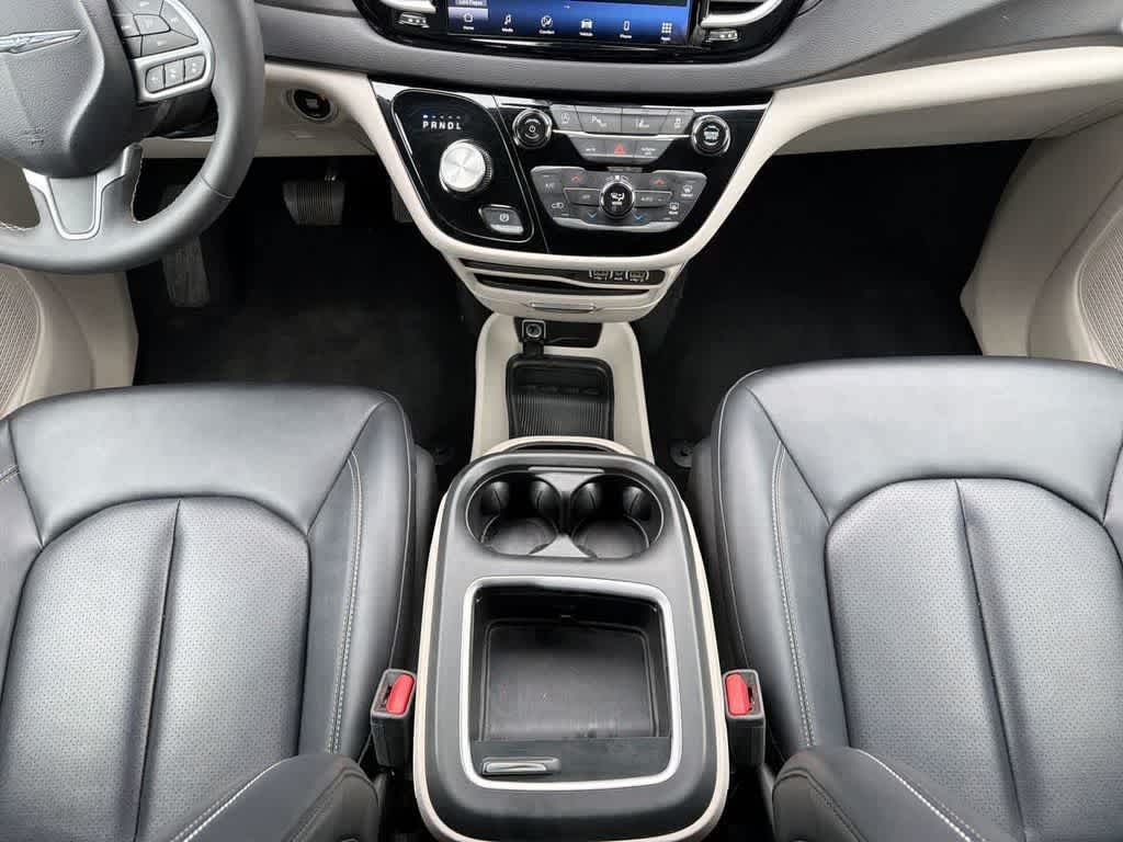 Thumbnail: 2024 Chrysler Pacifica - 14