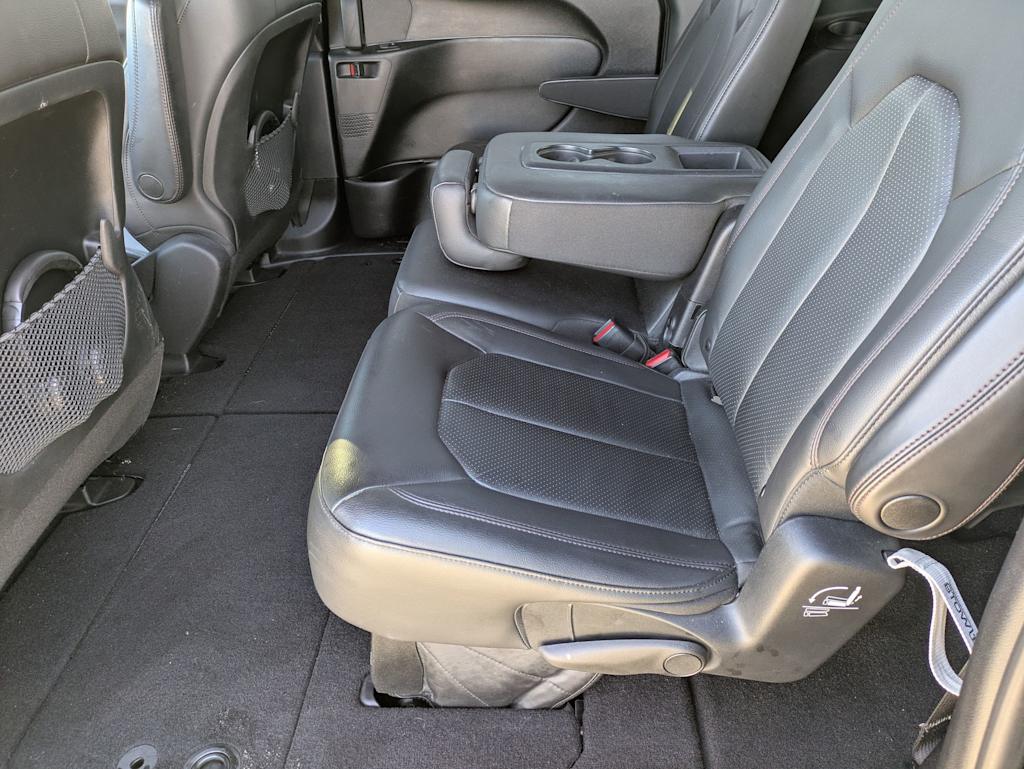 Thumbnail: 2020 Chrysler Pacifica - 23