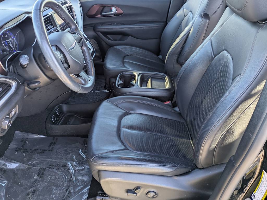 Thumbnail: 2020 Chrysler Pacifica - 10