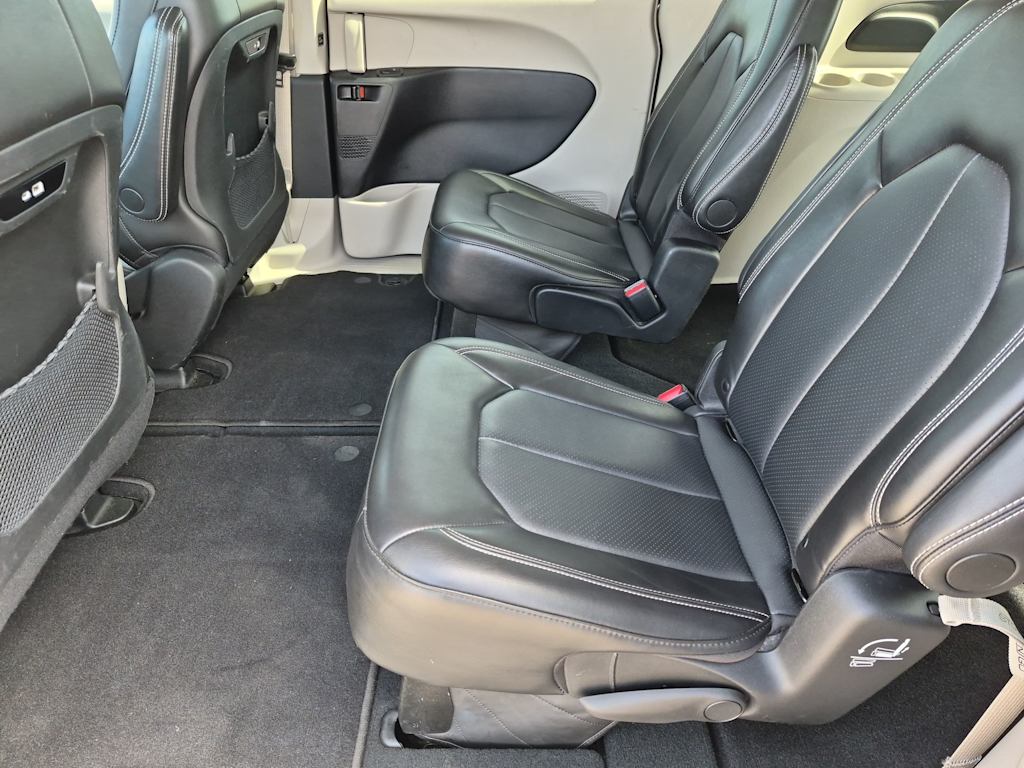Thumbnail: 2024 Chrysler Pacifica - 12