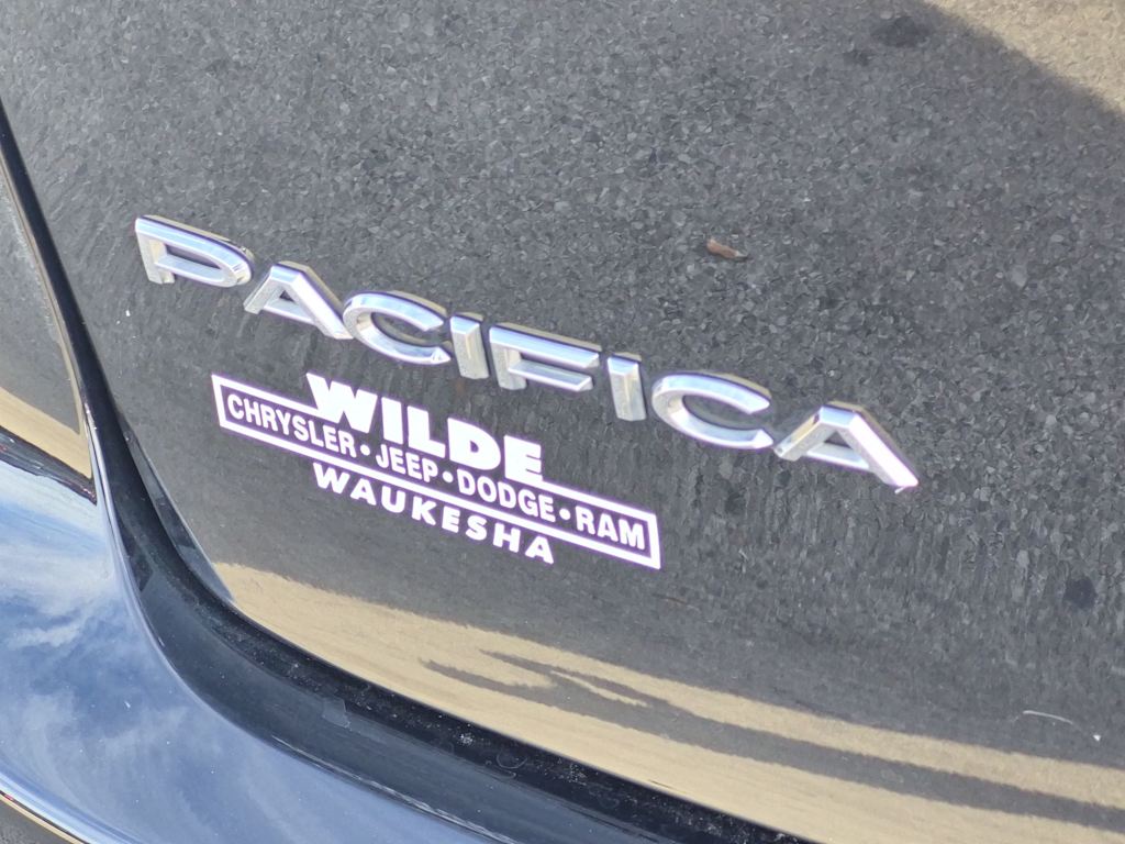 Thumbnail: 2026 Chrysler Pacifica - 6