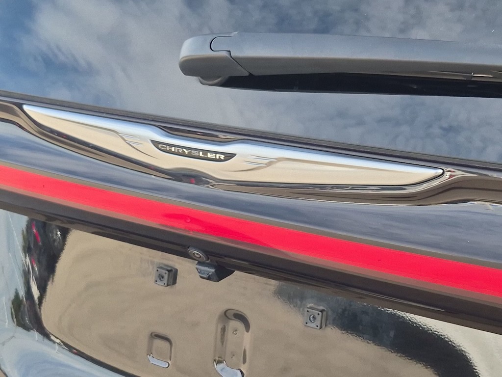 Thumbnail: 2026 Chrysler Pacifica - 24
