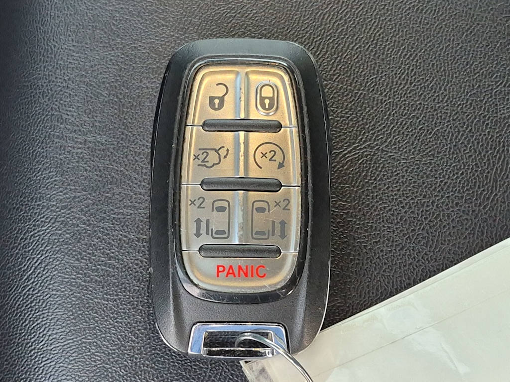 Thumbnail: 2026 Chrysler Pacifica - 16