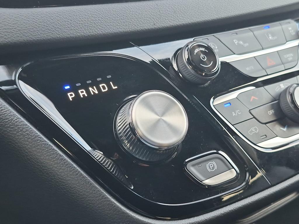 Thumbnail: 2026 Chrysler Pacifica - 32