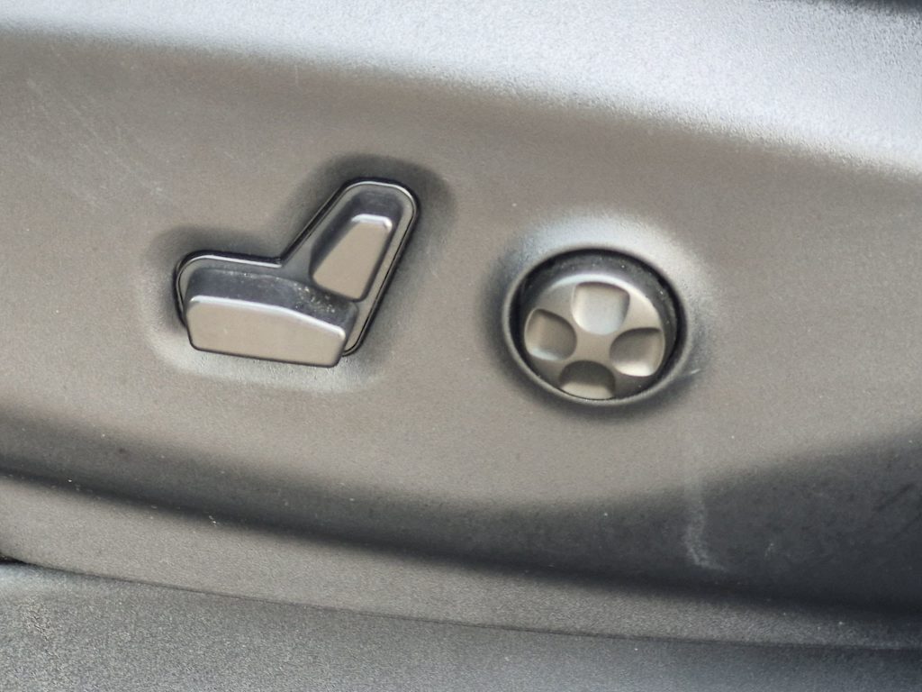 Thumbnail: 2026 Chrysler Pacifica - 25