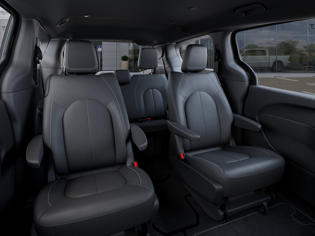 Thumbnail: 2027 Chrysler Pacifica - 7