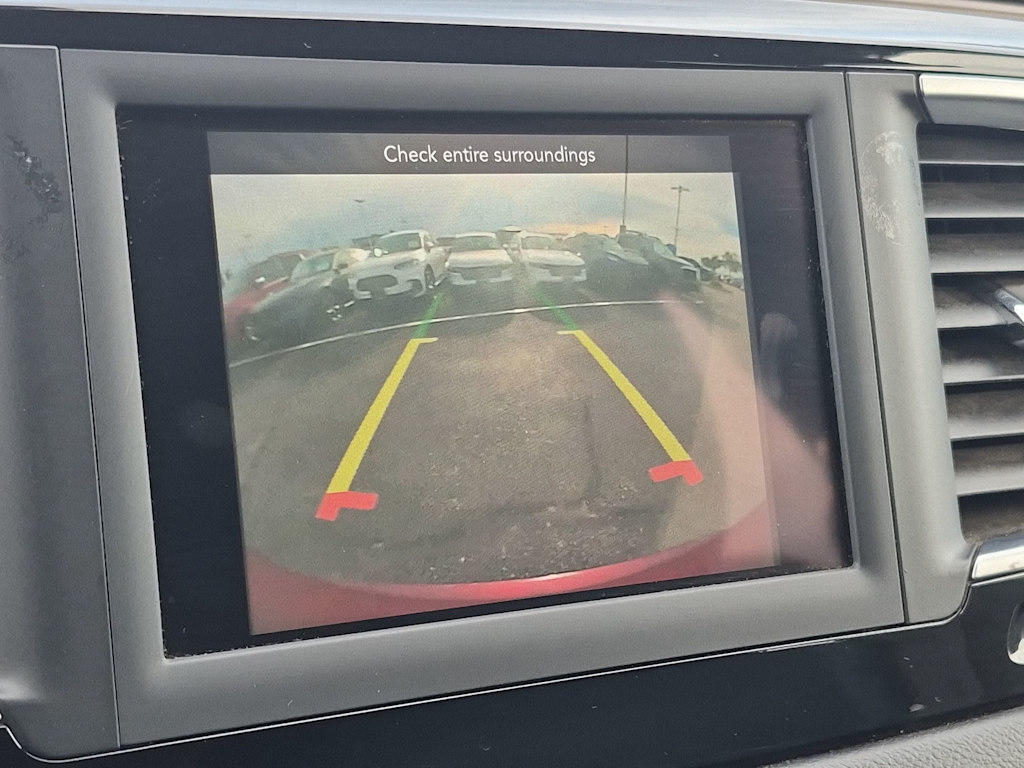 Thumbnail: 2021 Chrysler Voyager - 30