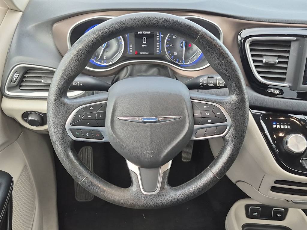 Thumbnail: 2021 Chrysler Voyager - 13