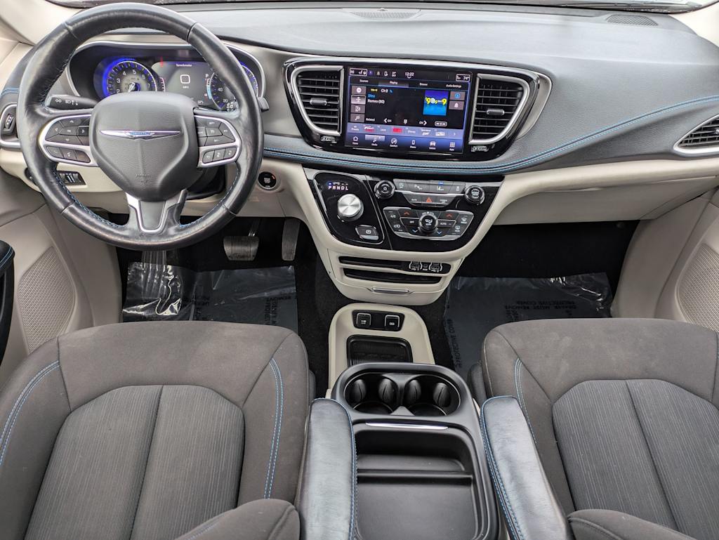 Thumbnail: 2021 Chrysler Pacifica - 9