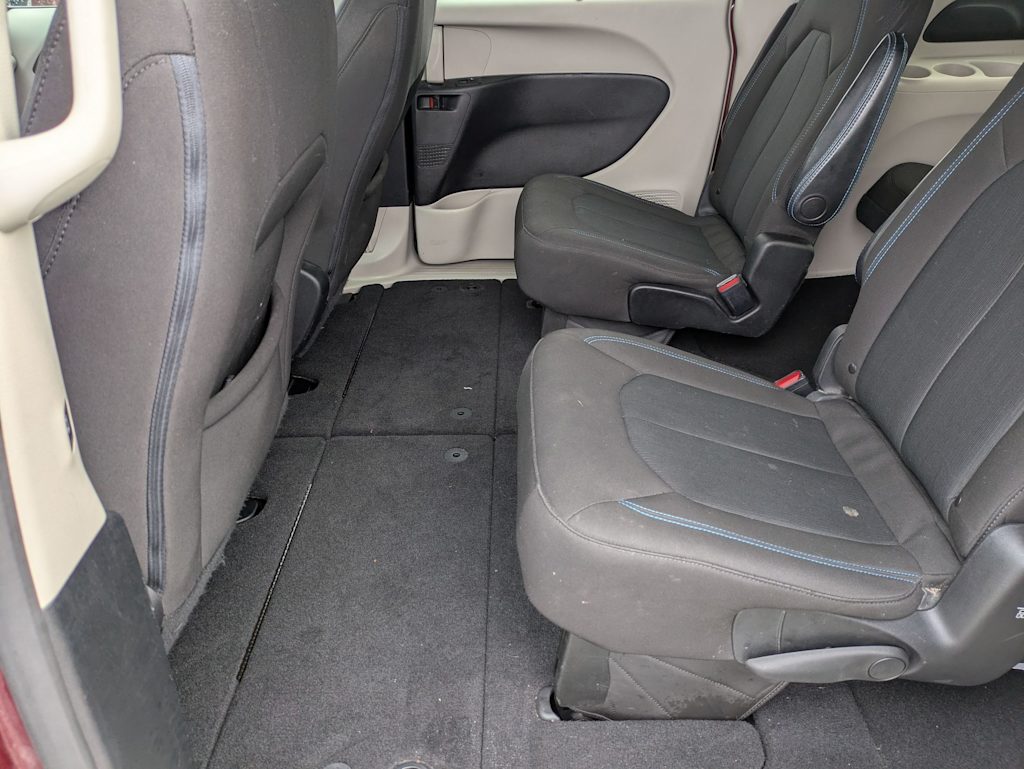 Thumbnail: 2021 Chrysler Pacifica - 25