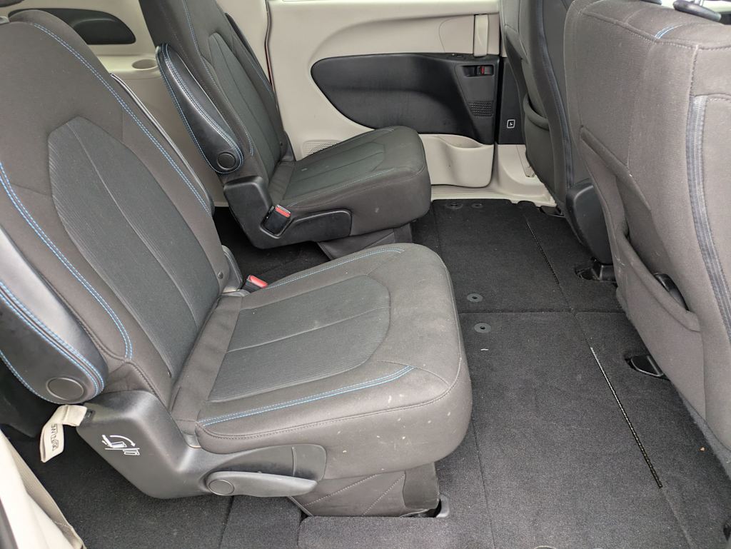 Thumbnail: 2021 Chrysler Pacifica - 11