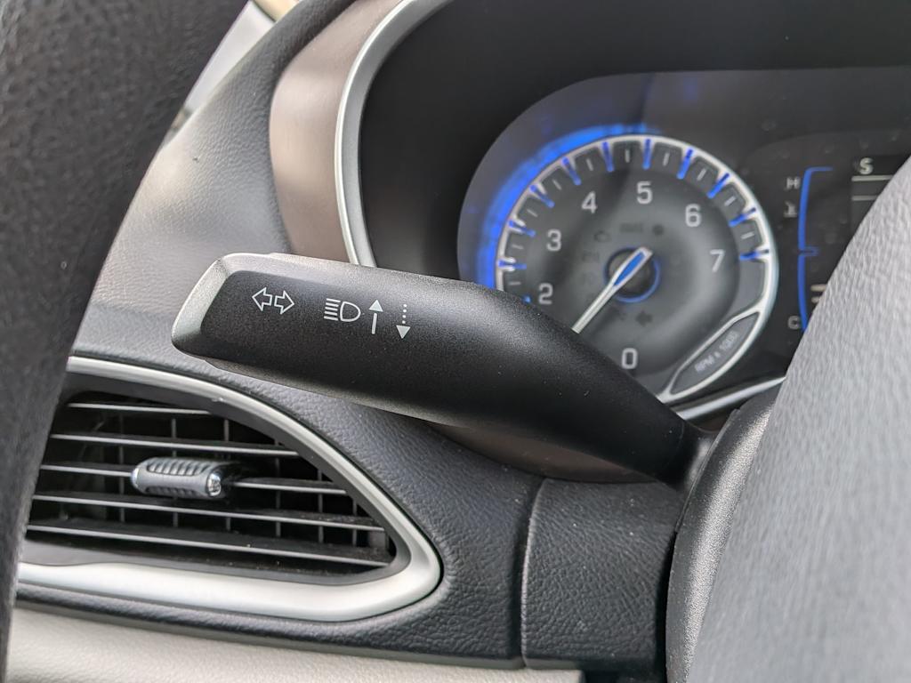 Thumbnail: 2018 Chrysler Pacifica - 30