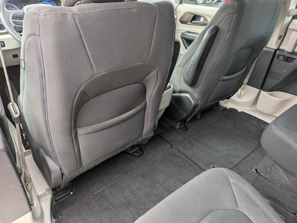 Thumbnail: 2018 Chrysler Pacifica - 12