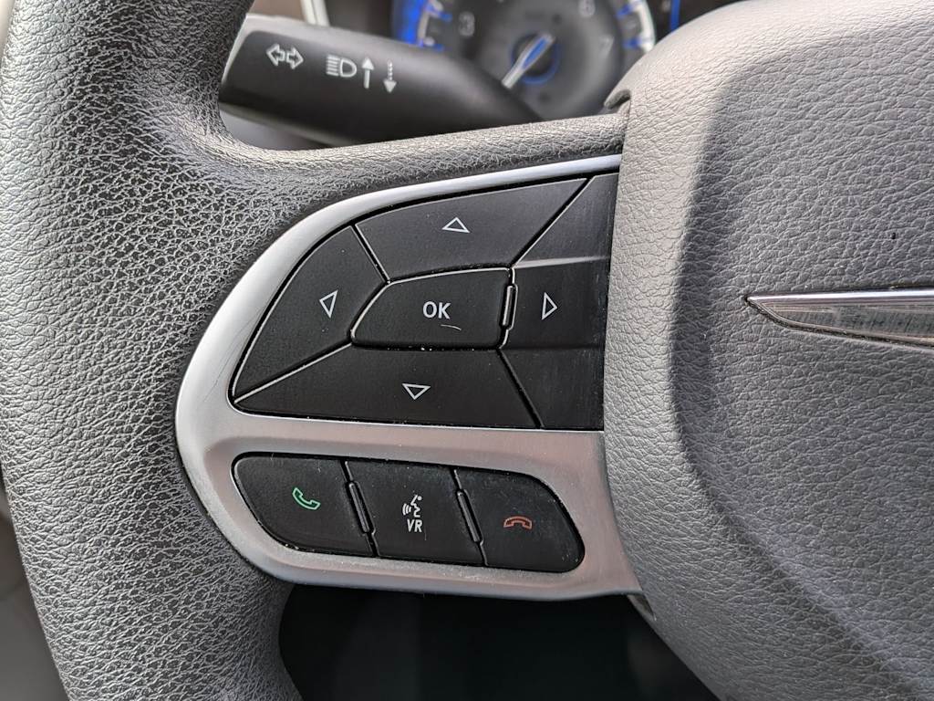Thumbnail: 2018 Chrysler Pacifica - 28