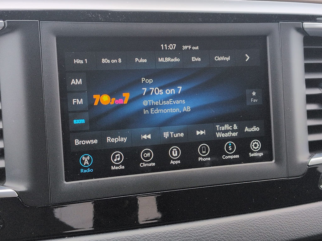 Thumbnail: 2018 Chrysler Pacifica - 12