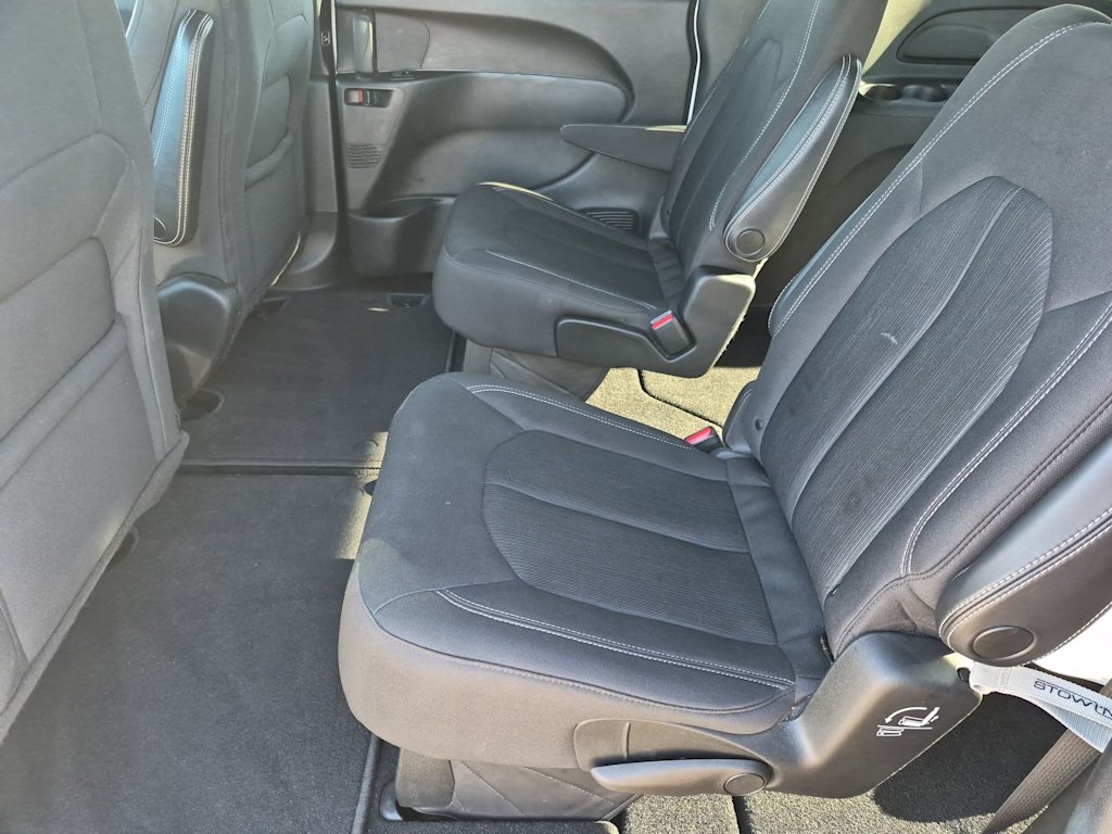 Thumbnail: 2019 Chrysler Pacifica - 12