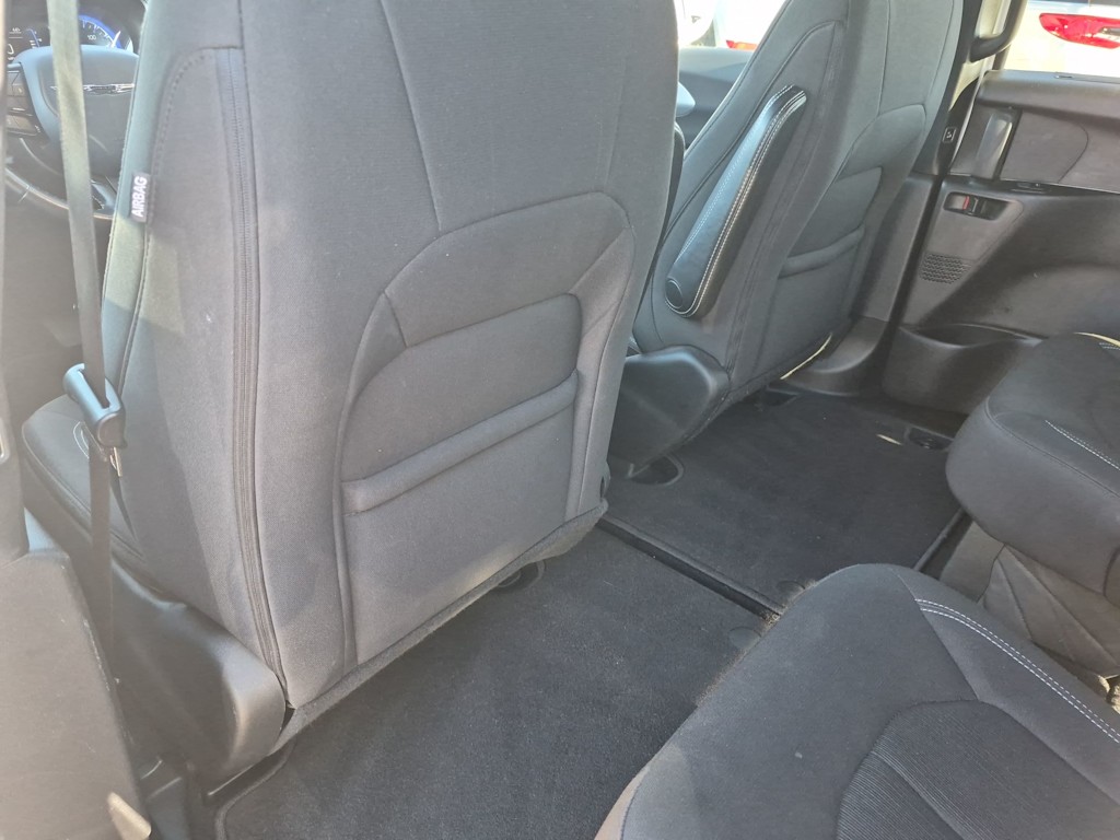 Thumbnail: 2019 Chrysler Pacifica - 11