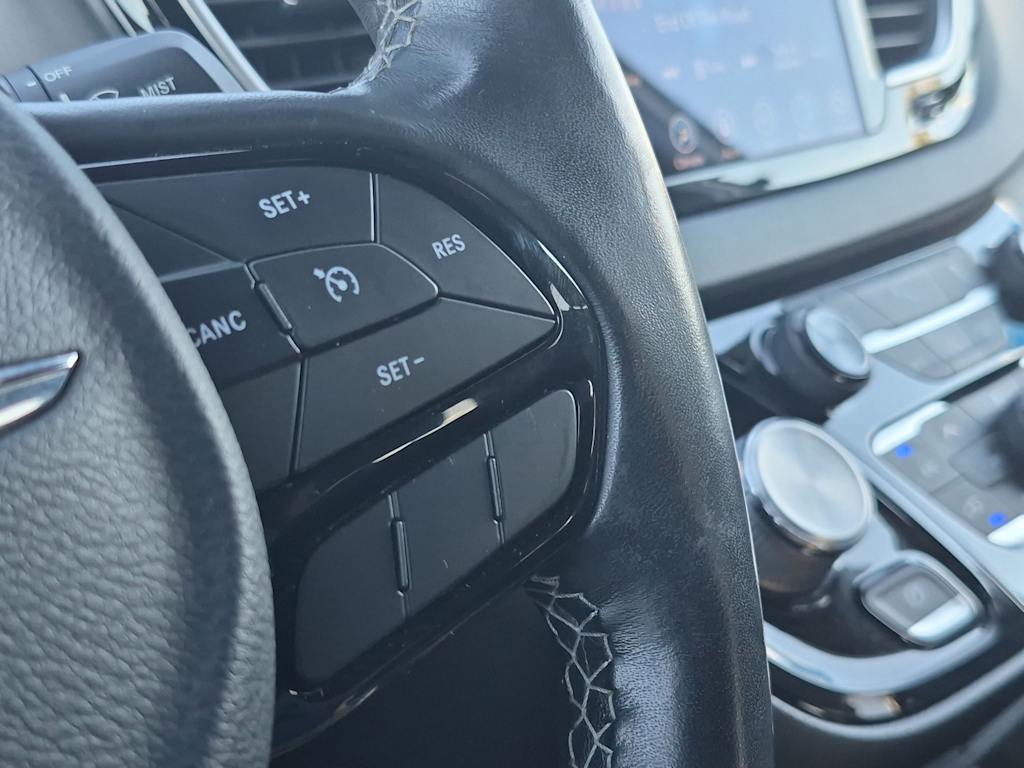 Thumbnail: 2019 Chrysler Pacifica - 15