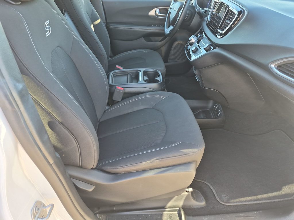Thumbnail: 2019 Chrysler Pacifica - 27