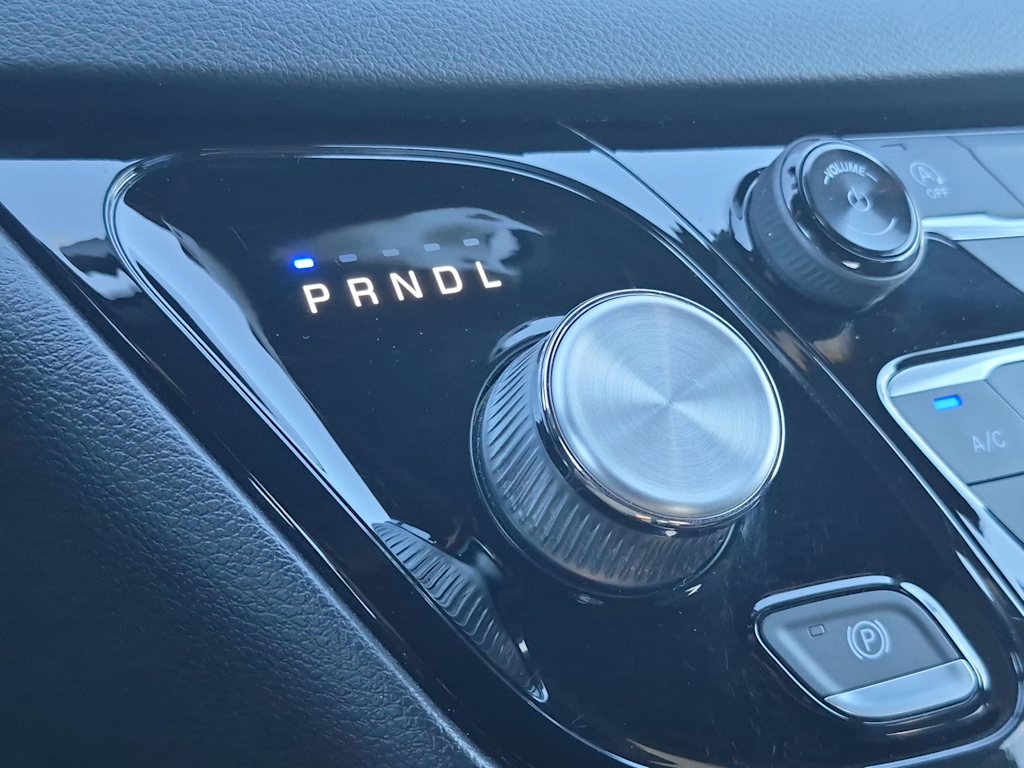 Thumbnail: 2019 Chrysler Pacifica - 32