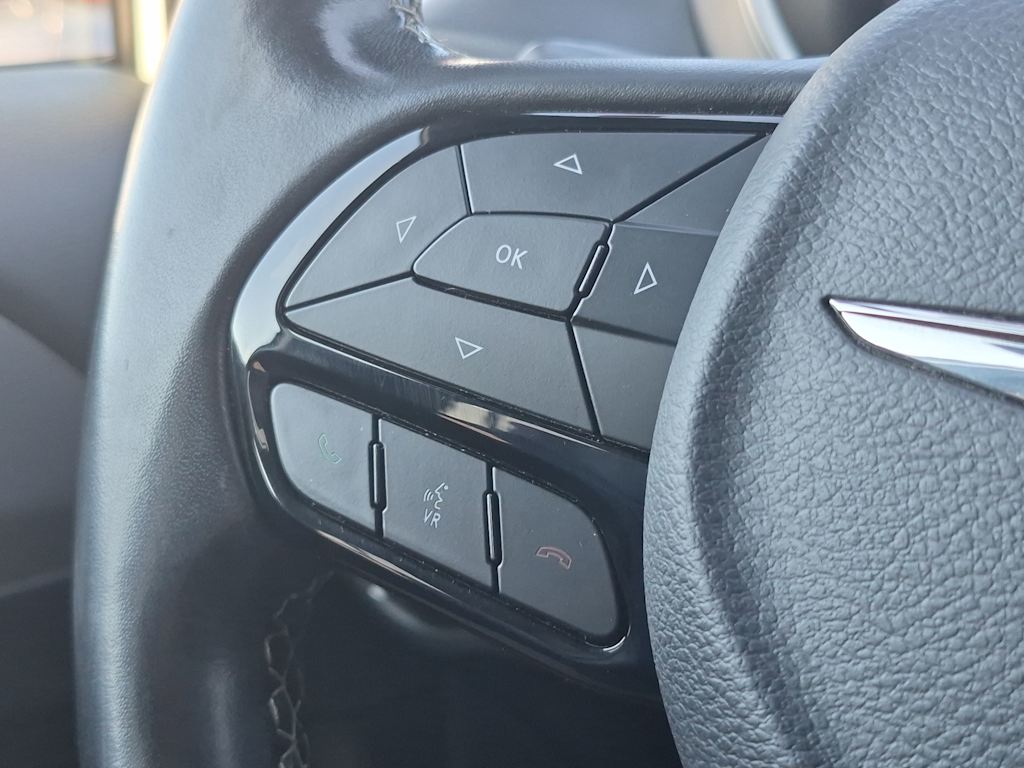 Thumbnail: 2019 Chrysler Pacifica - 28