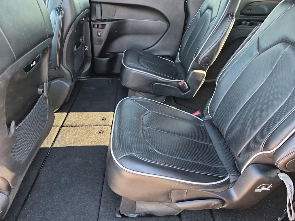 Thumbnail: 2025 Chrysler Pacifica - 12